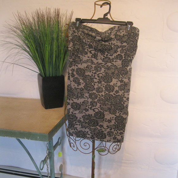 Billabong Strapless Mini Dress - Picture 1 of 7